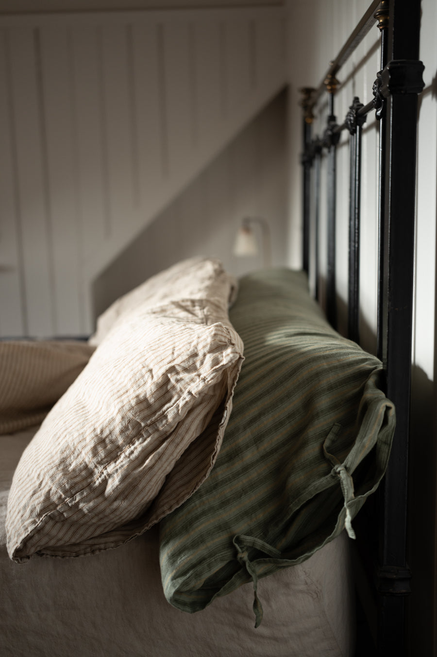 Laundered Linen Tie Pillowcase Extra Long - Hampton Stripe