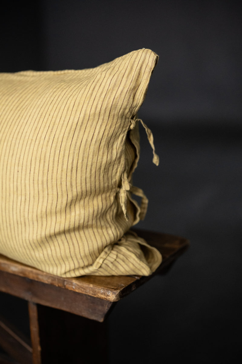 Laundered Linen Tie Pillowcase - Yesteryear