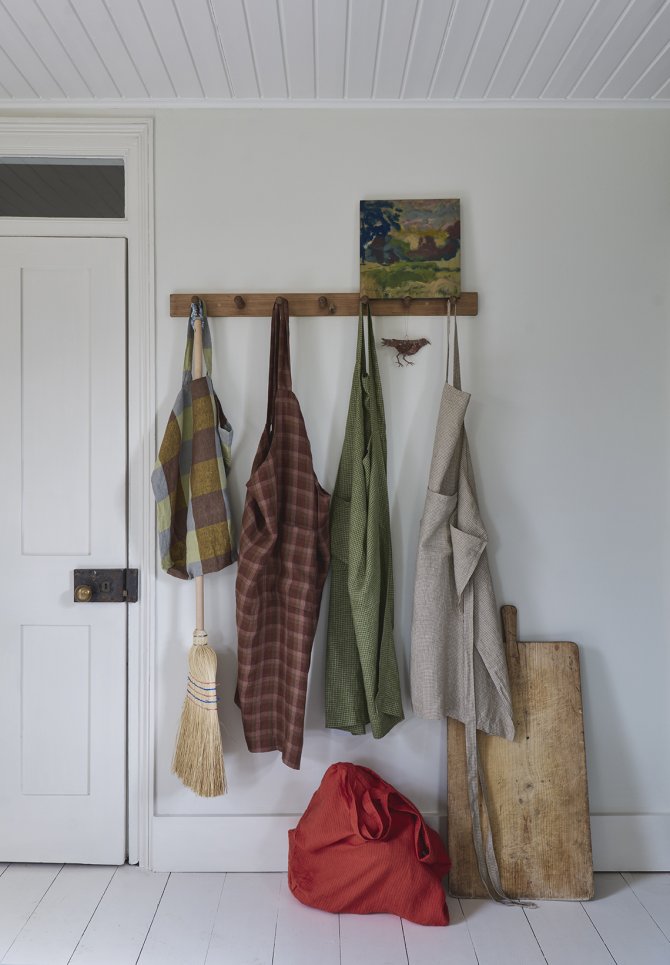 Laundered Linen Workaday Apron - Orchard Grass