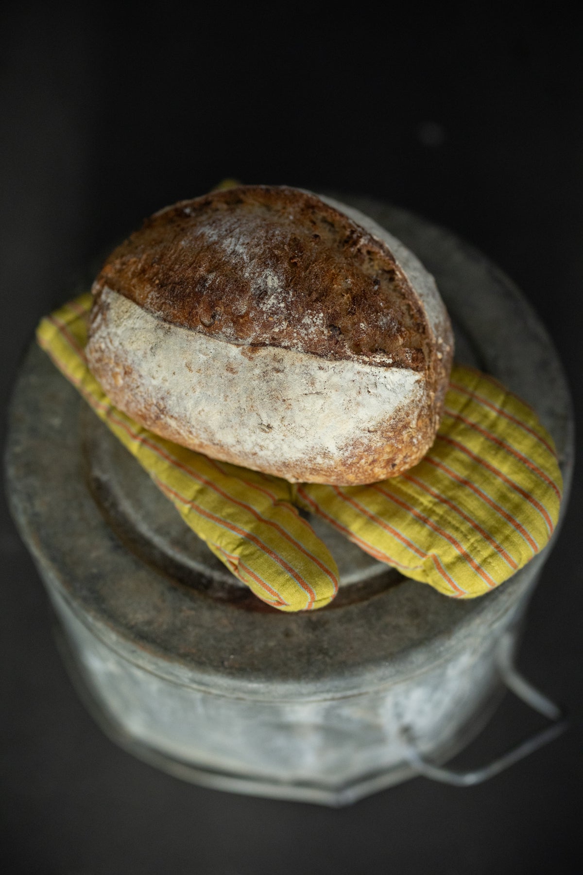 Laundered Linen Oven Glove - Patisserie Stripe