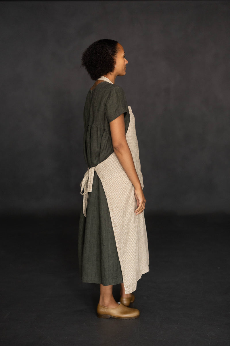 Laundered Linen Workaday Apron - Orchard Grass