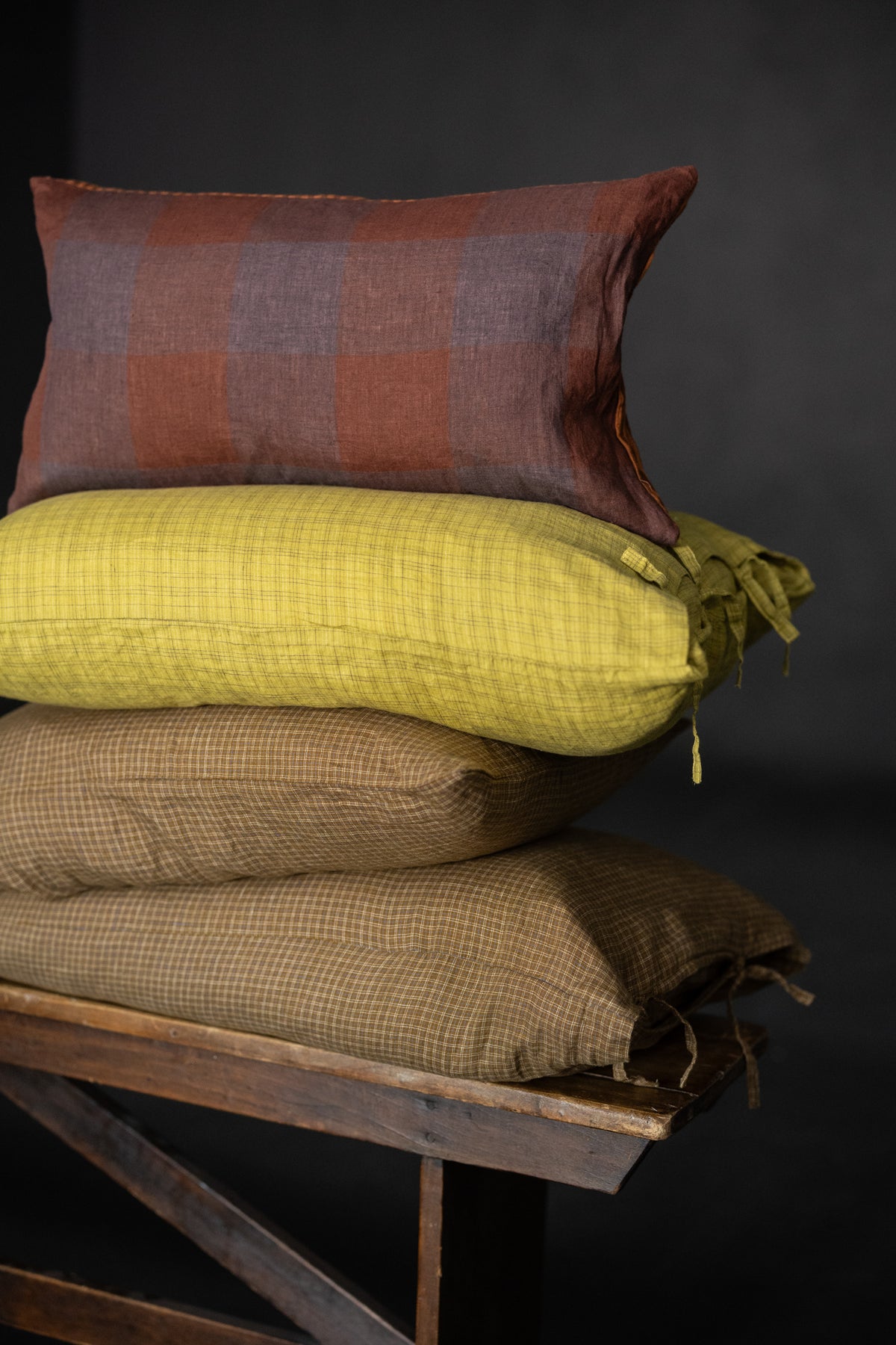 Laundered Linen Tie Pillowcase - Limequat Check