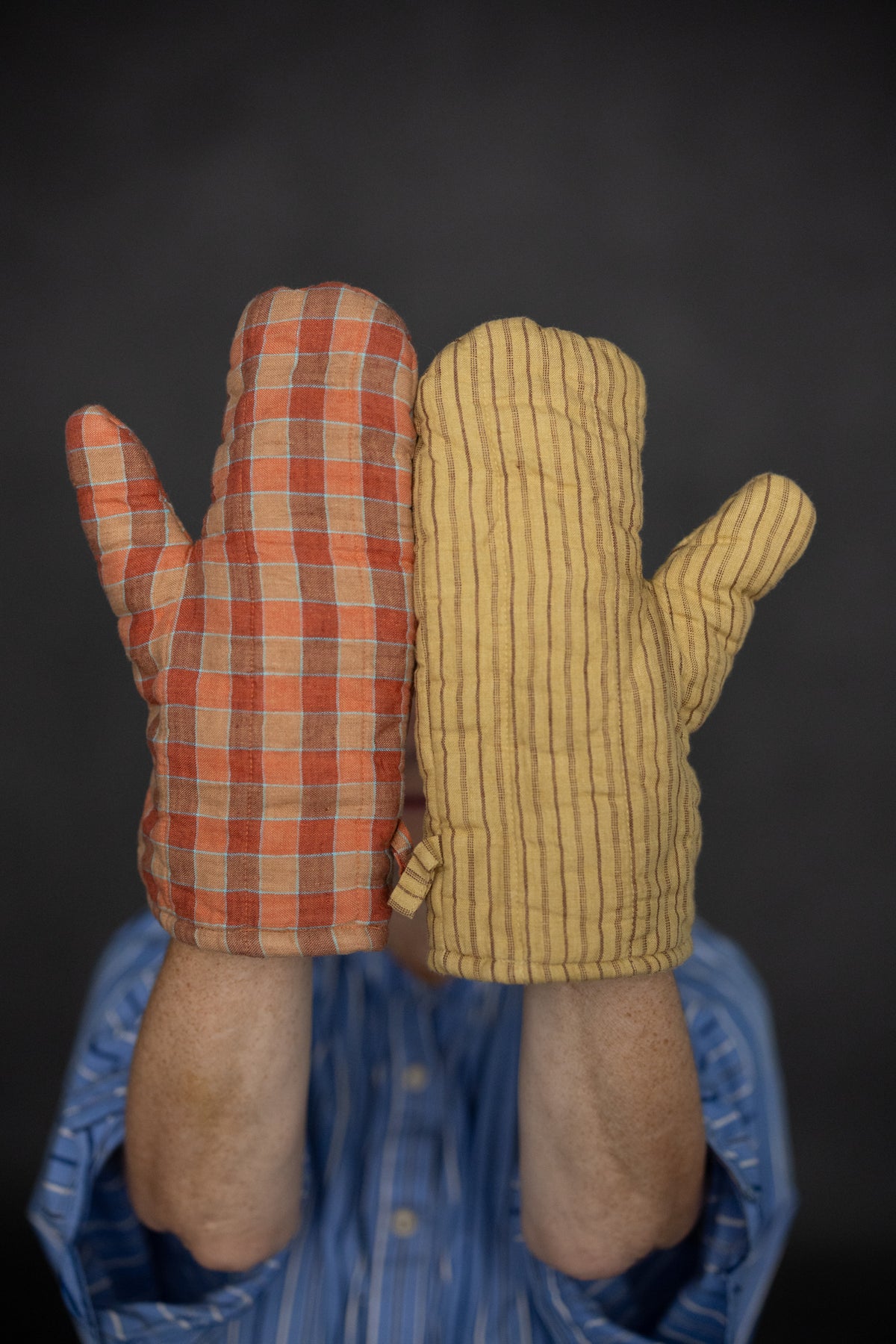 Laundered Linen Oven Glove - Orange Grove