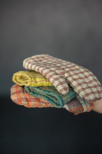 Laundered Linen Oven Glove - Connie
