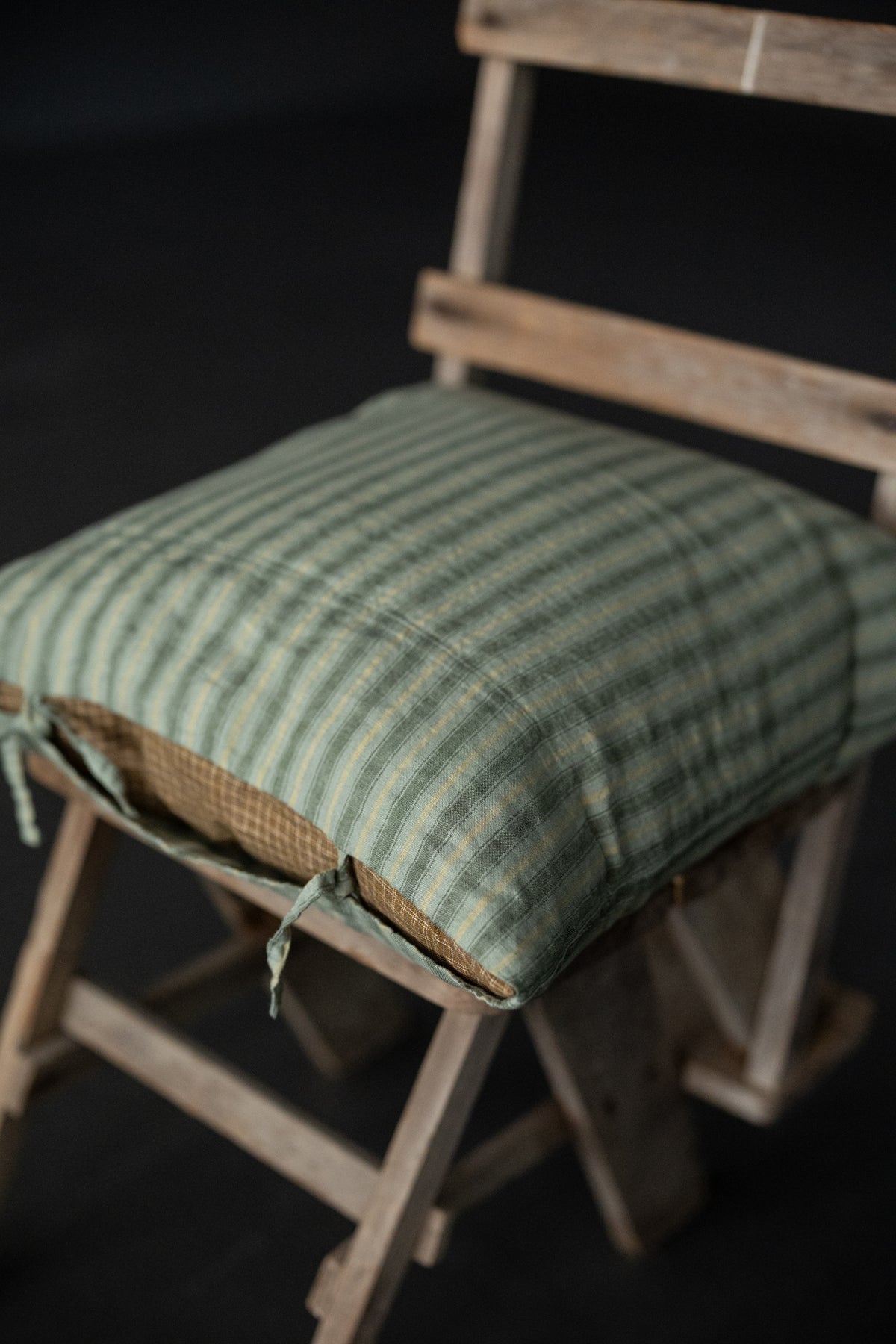 Laundered Linen Peekaboo Cushion Cover - Hampton Stripe/Peanut Brittle