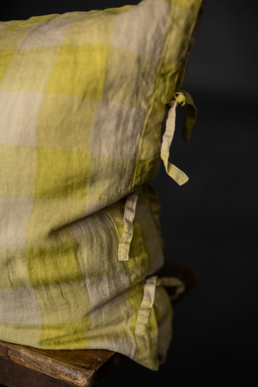 Laundered Linen Tie Pillowcase - Frosted Posset